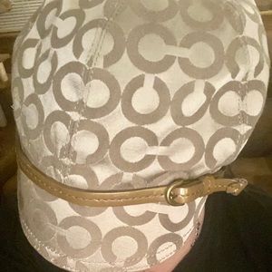 COPY - Coach newsboy hat cap, petite/ small- logo